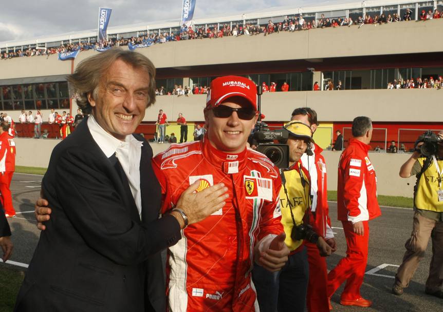 Con Kimi Raikkonen nel 2007, campione del mondo piloti (Ap)